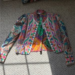 LOVE THE LABEL printed puff sleeve jacket